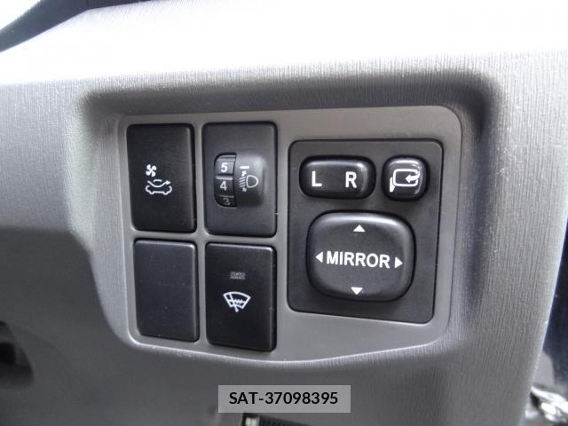 Toyota PRIUS 2009-05 8282927-16