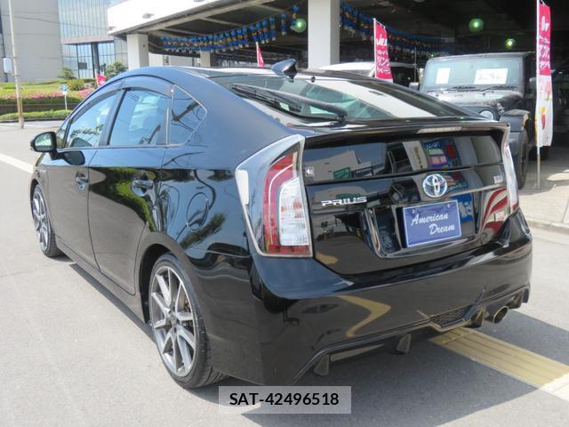 Toyota PRIUS 2012-07 8282999-16