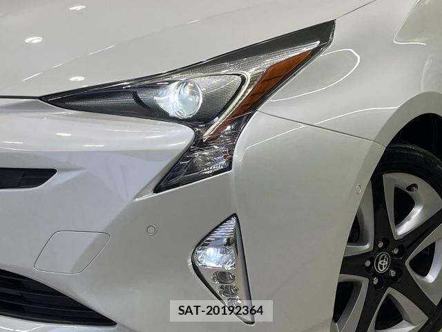 Toyota PRIUS 2016-01 8283188-11