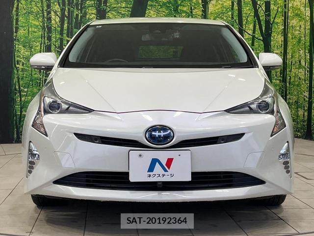 Toyota PRIUS 2016-01 8283188-13