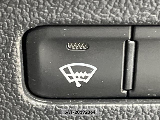 Toyota PRIUS 2016-01 8283188-4