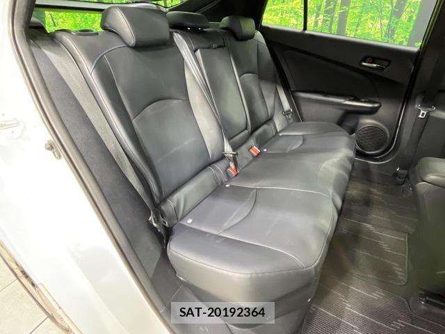 Toyota PRIUS 2016-01 8283188-8