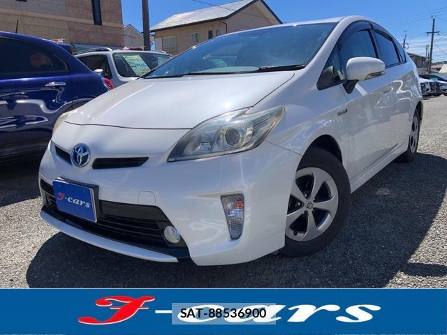 Toyota PRIUS 2013-06 8283210-0