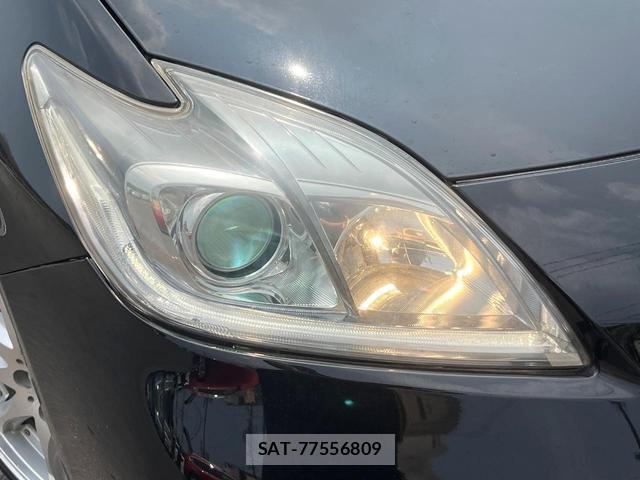 Toyota PRIUS 2014-09 8283216-11