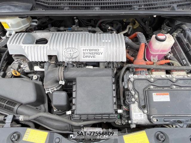 Toyota PRIUS 2014-09 8283216-17