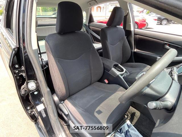Toyota PRIUS 2014-09 8283216-7
