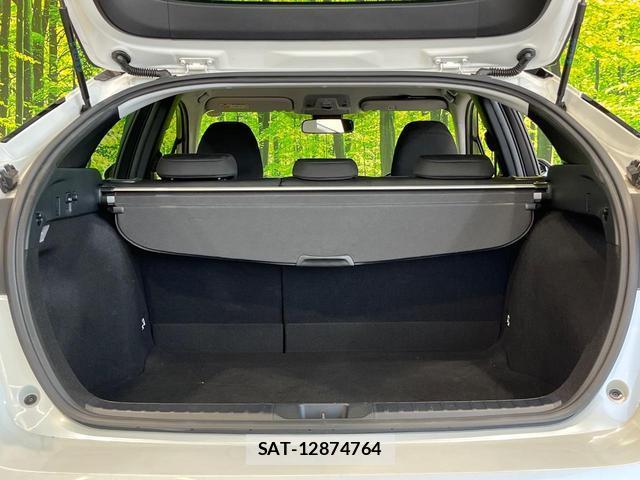 Toyota PRIUS 2022-09 8283277-9