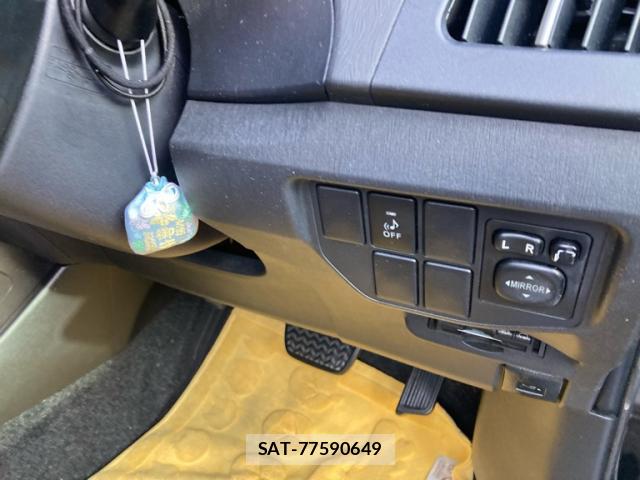 Toyota PRIUS 2015-11 8283296-15