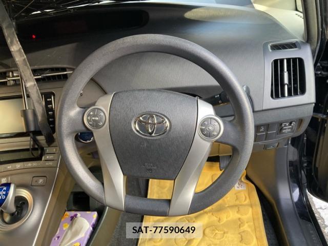 Toyota PRIUS 2015-11 8283296-16