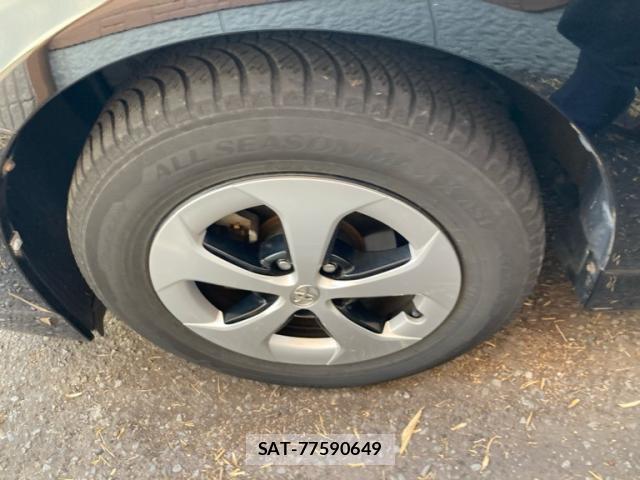 Toyota PRIUS 2015-11 8283296-5