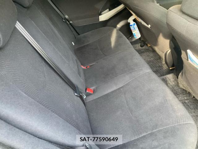 Toyota PRIUS 2015-11 8283296-9