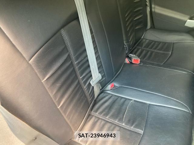Toyota PRIUS 2010-05 8283340-11