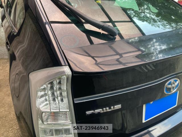 Toyota PRIUS 2010-05 8283340-13