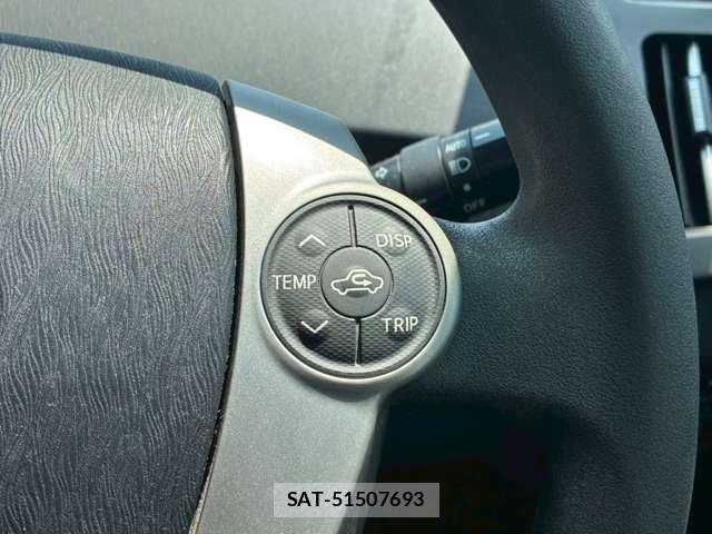 Toyota PRIUS 2013-12 8283359-11
