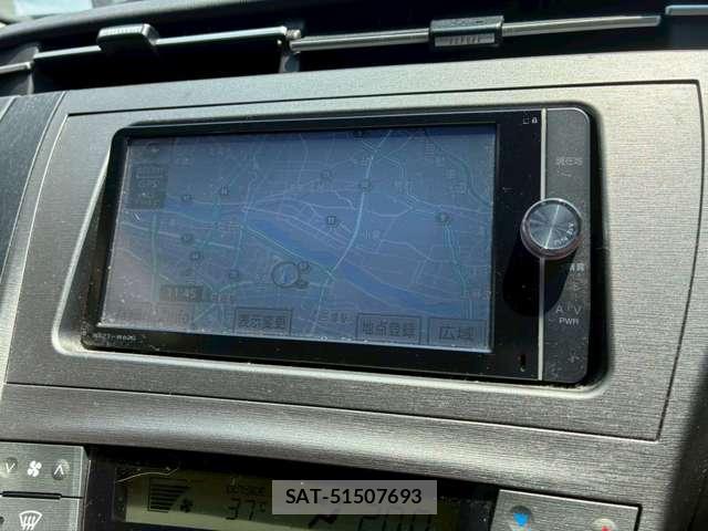 Toyota PRIUS 2013-12 8283359-5