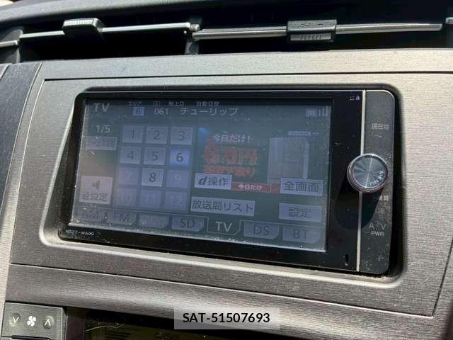 Toyota PRIUS 2013-12 8283359-6