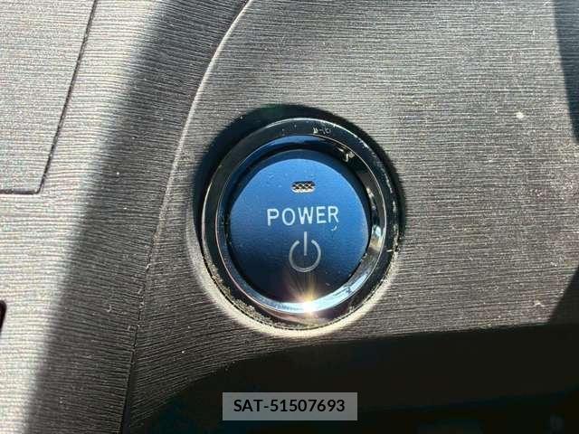Toyota PRIUS 2013-12 8283359-8