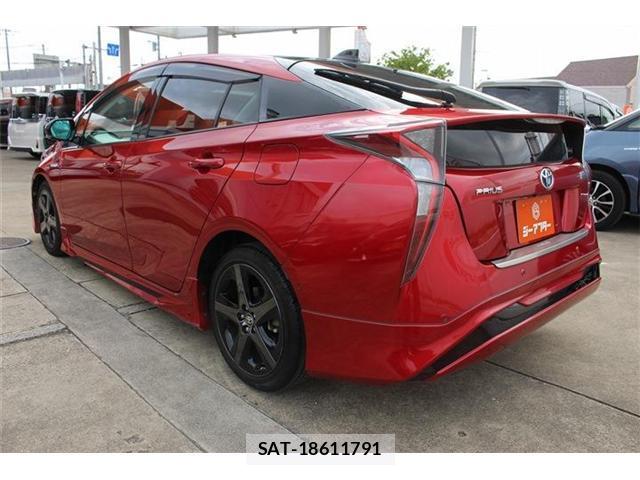 Toyota PRIUS 2017-12 8283538-10