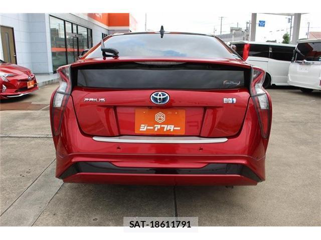Toyota PRIUS 2017-12 8283538-11