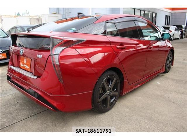 Toyota PRIUS 2017-12 8283538-12