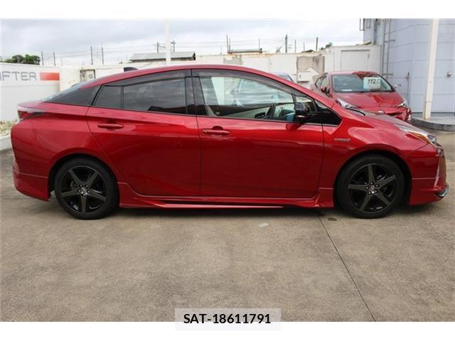 Toyota PRIUS 2017-12 8283538-13