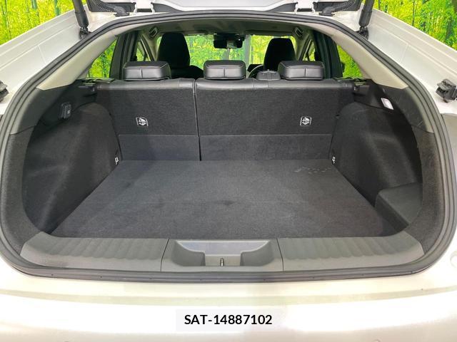 Toyota PRIUS 2023-03 8283584-9