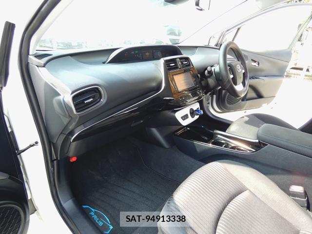 Toyota PRIUS 2018-12 8283627-10