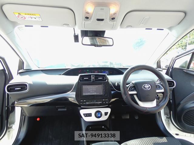 Toyota PRIUS 2018-12 8283627-2