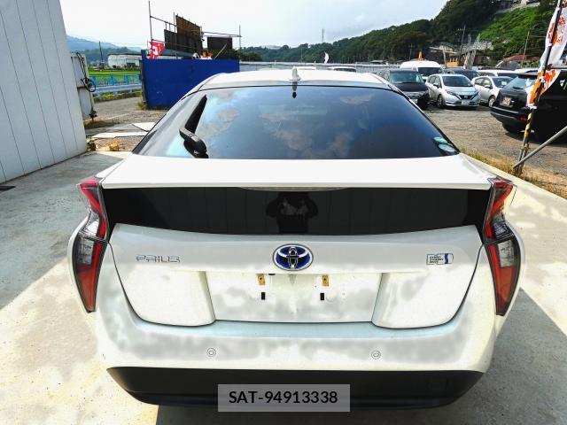 Toyota PRIUS 2018-12 8283627-5