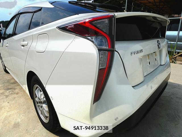 Toyota PRIUS 2018-12 8283627-8