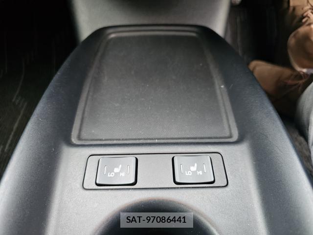 Toyota PRIUS 2021-06 8283694-10