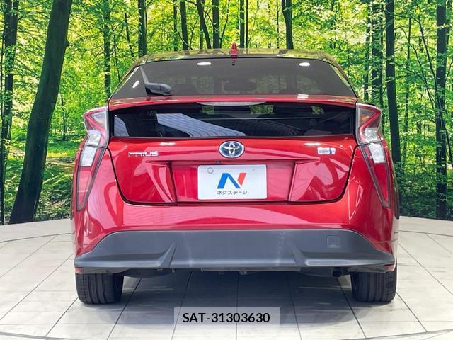 Toyota PRIUS 2016-09 8283782-14