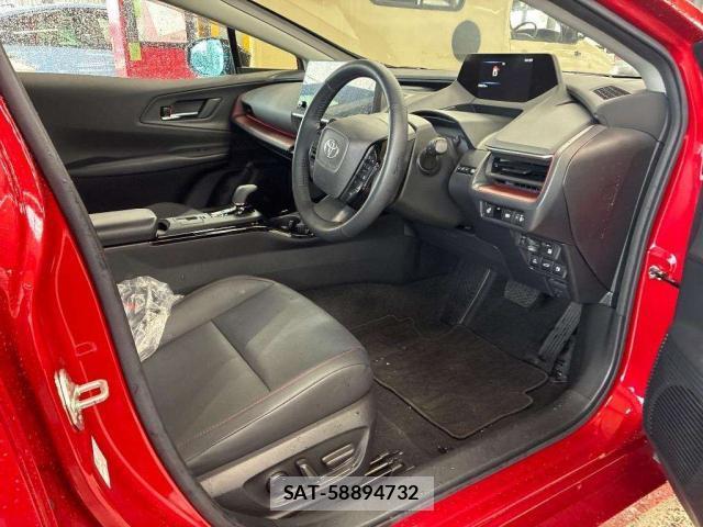 Toyota PRIUS 2023-04 8283861-2