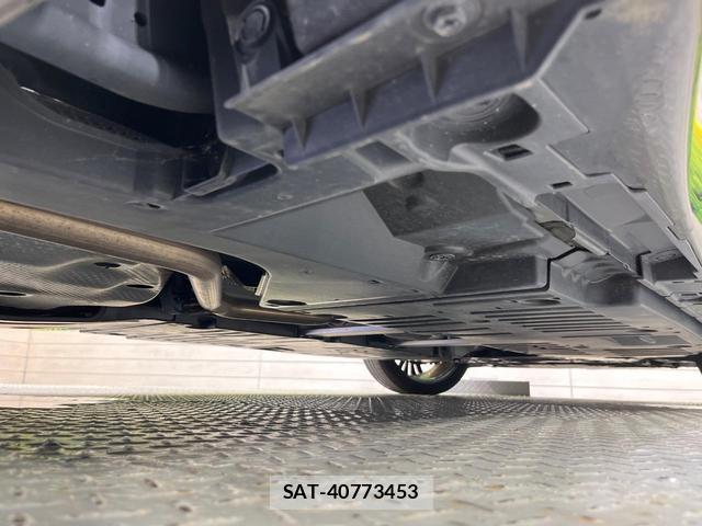 Toyota PRIUS 2024-06 8284010-19