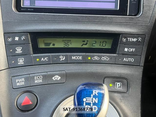 Toyota PRIUS 2011-11 8284078-12
