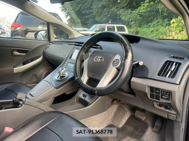Toyota PRIUS 2011-11 8284078-5