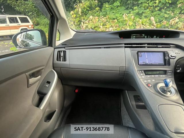 Toyota PRIUS 2011-11 8284078-6