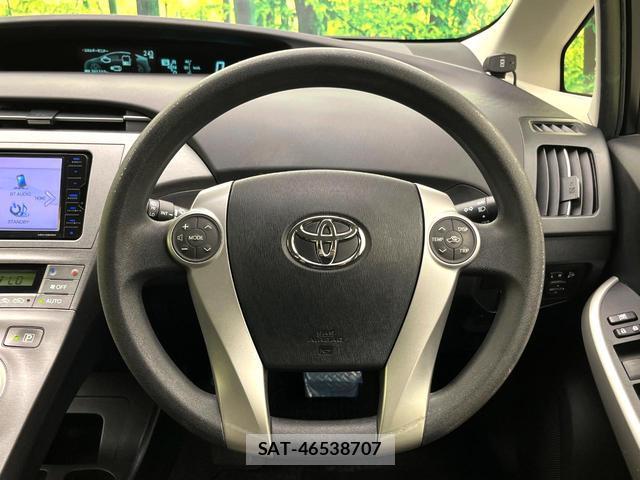 Toyota PRIUS 2013-07 8284154-10