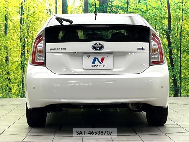 Toyota PRIUS 2013-07 8284154-14