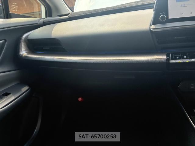 Toyota PRIUS 2024-09 8284221-17
