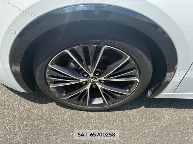 Toyota PRIUS 2024-09 8284221-18