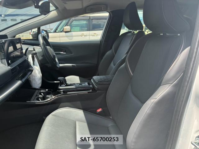 Toyota PRIUS 2024-09 8284221-3