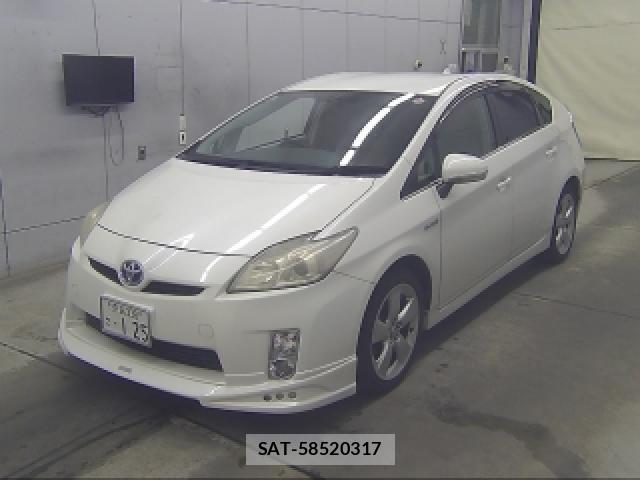 Toyota PRIUS 2011-01 8284366-0