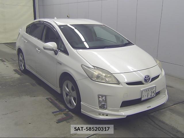Toyota PRIUS 2011-01 8284366-4