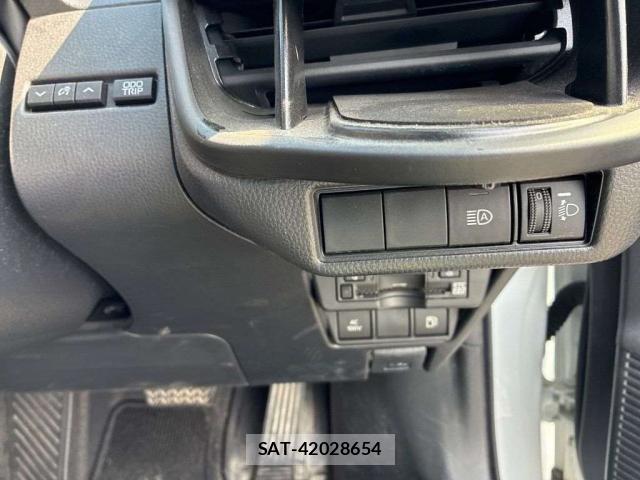 Toyota PRIUS 2023-04 8284404-7