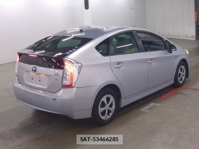Toyota PRIUS 2012-01 8284556-1