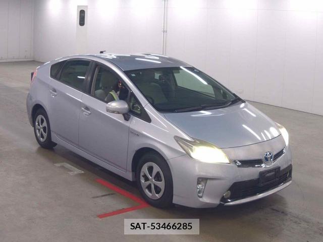 Toyota PRIUS 2012-01 8284556-3