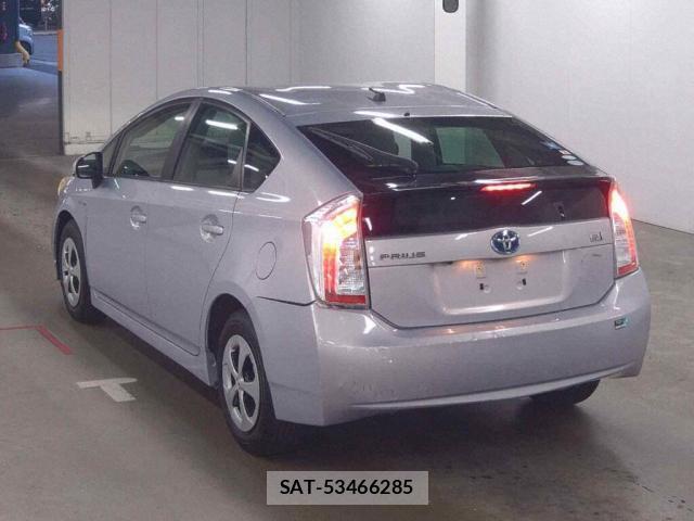 Toyota PRIUS 2012-01 8284556-4