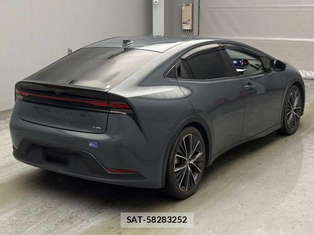 Toyota PRIUS 2023-07 8284671-12