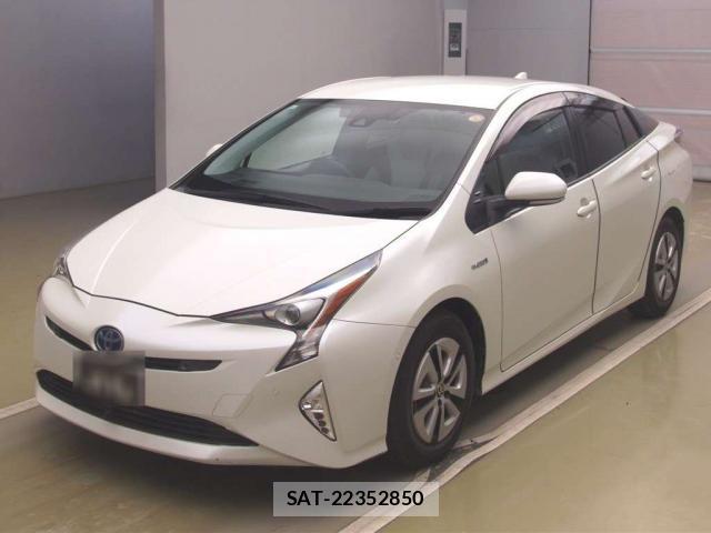 Toyota PRIUS 2017-09 8284674-0